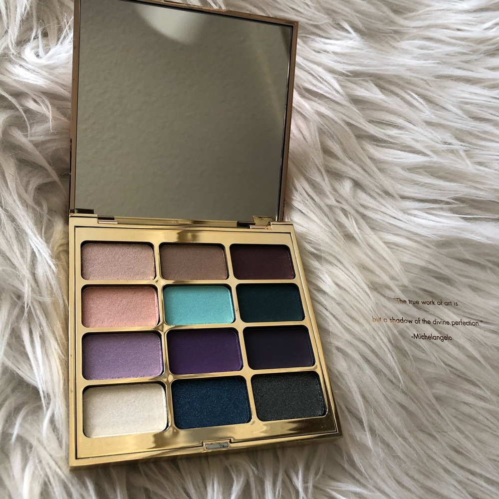 SOLD NWT Stila Eyes are the Window Body palette
